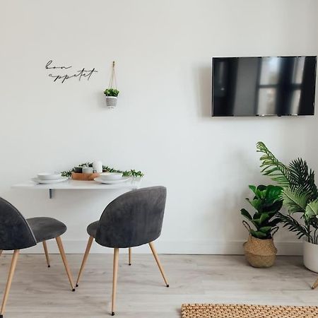 Modern 2 Bedroom Flat In Ilford, London Zewnętrze zdjęcie