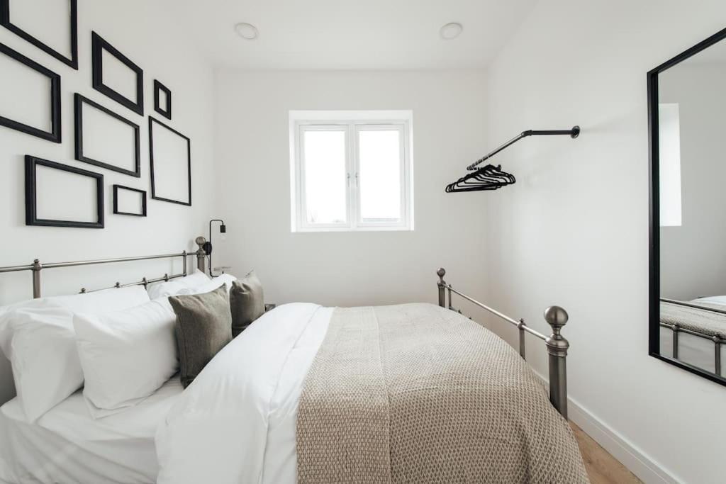 Modern 2 Bedroom Flat In Ilford, London Zewnętrze zdjęcie