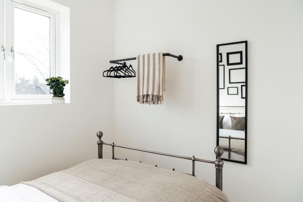 Modern 2 Bedroom Flat In Ilford, London Zewnętrze zdjęcie
